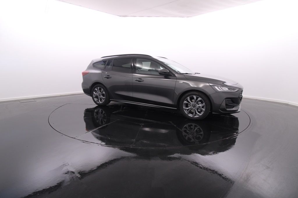 ford-focus-sw-2023-diesel-1499cc