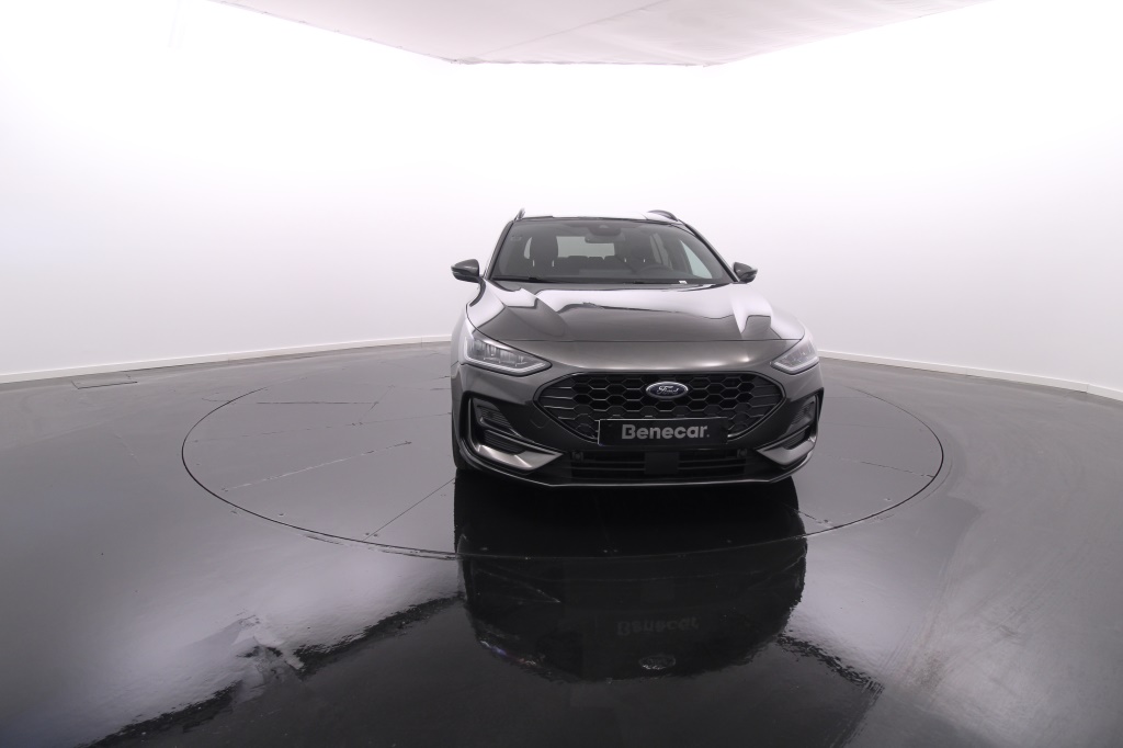 ford-focus-sw-2023-diesel-1499cc