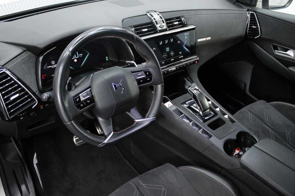 ds-ds-7-crossback-2022-hibrido-1598cc
