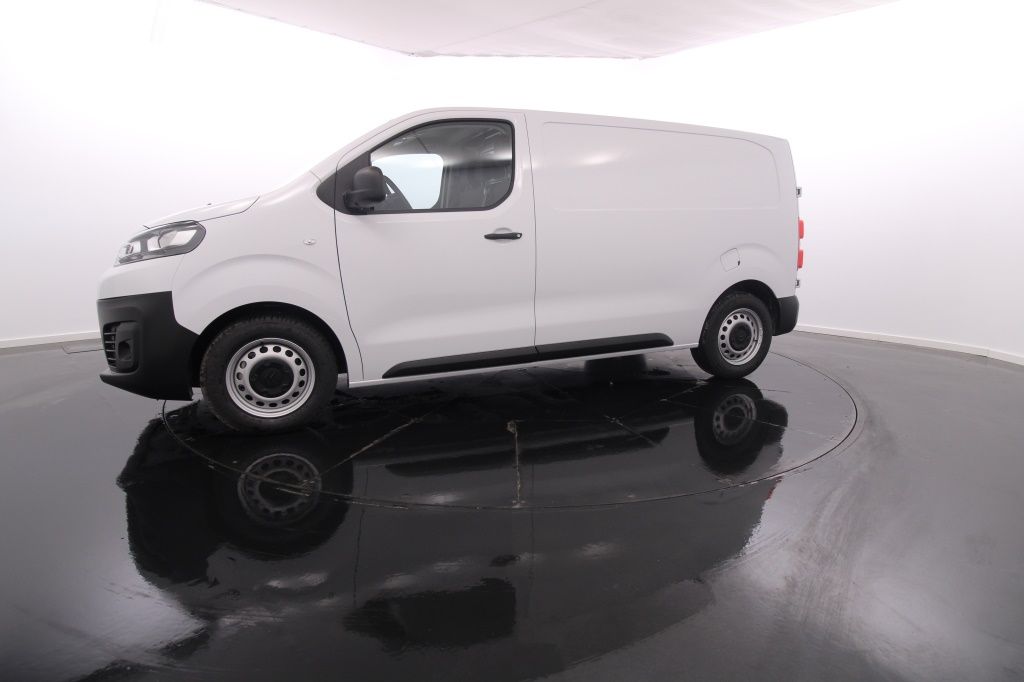 citroen-jumpy-2023-diesel-1499cc