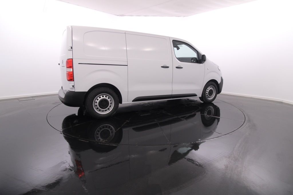 citroen-jumpy-2023-diesel-1499cc