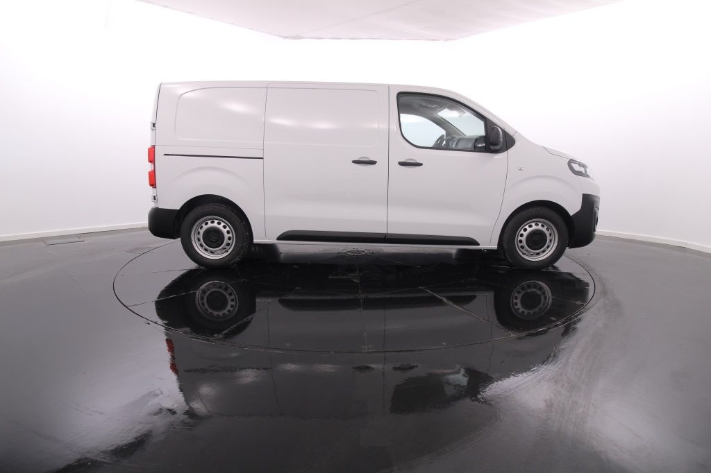 citroen-jumpy-2023-diesel-1499cc