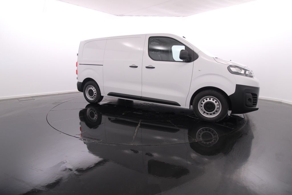 citroen-jumpy-2023-diesel-1499cc