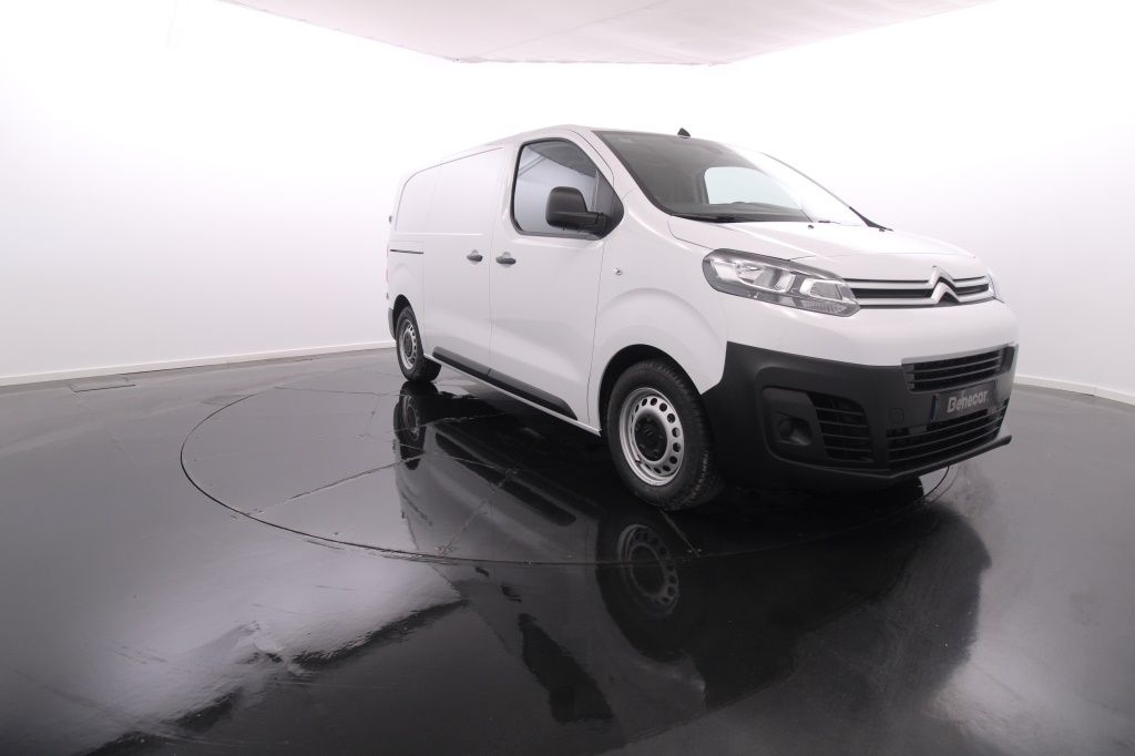 citroen-jumpy-2023-diesel-1499cc