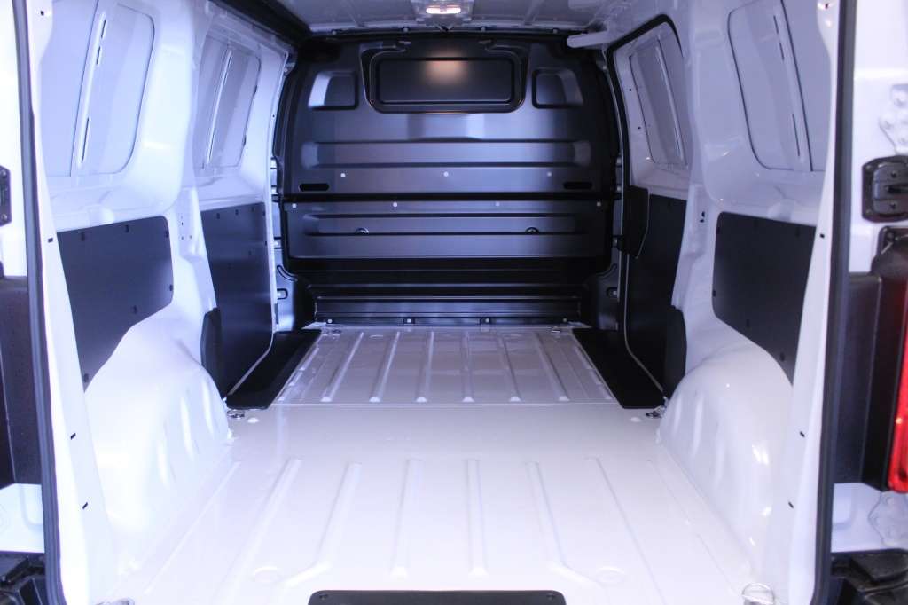 citroen-jumpy-2023-diesel-1499cc
