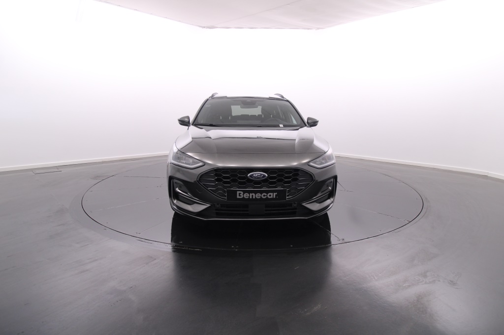 ford-focus-sw-2023-diesel-1499cc