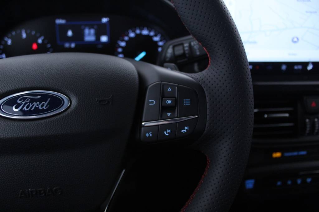 ford-focus-sw-2023-diesel-1499cc