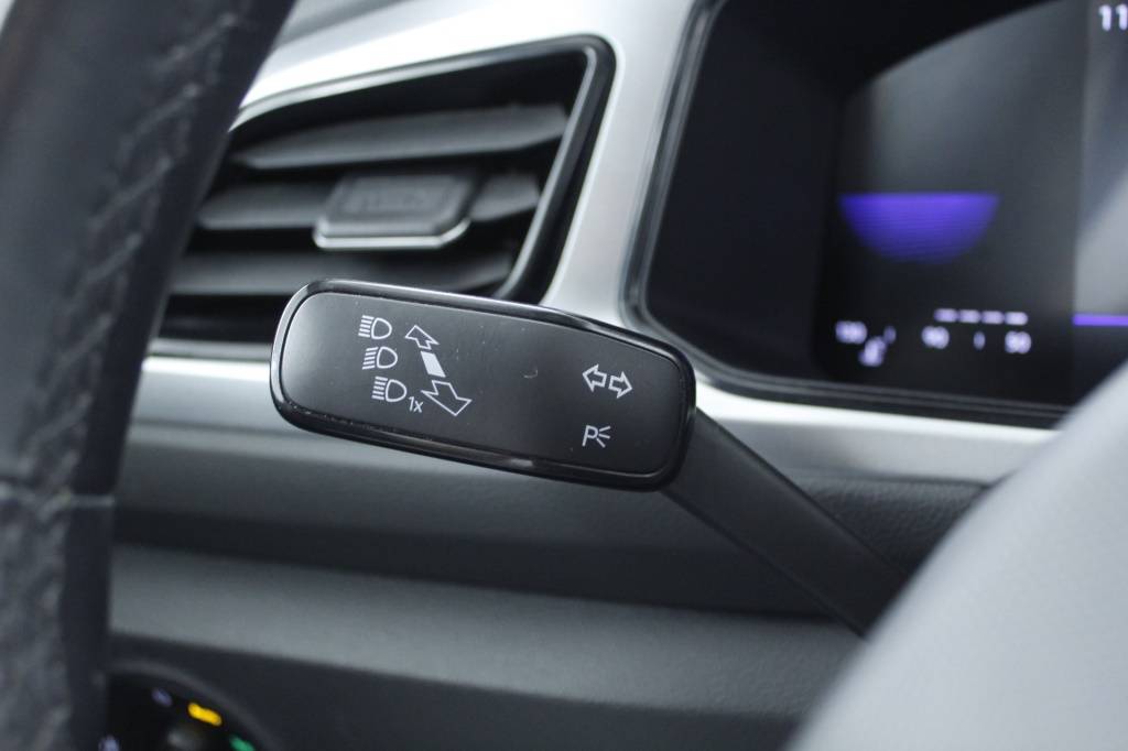 volkswagen-t-roc-2024-gasolina-999cc
