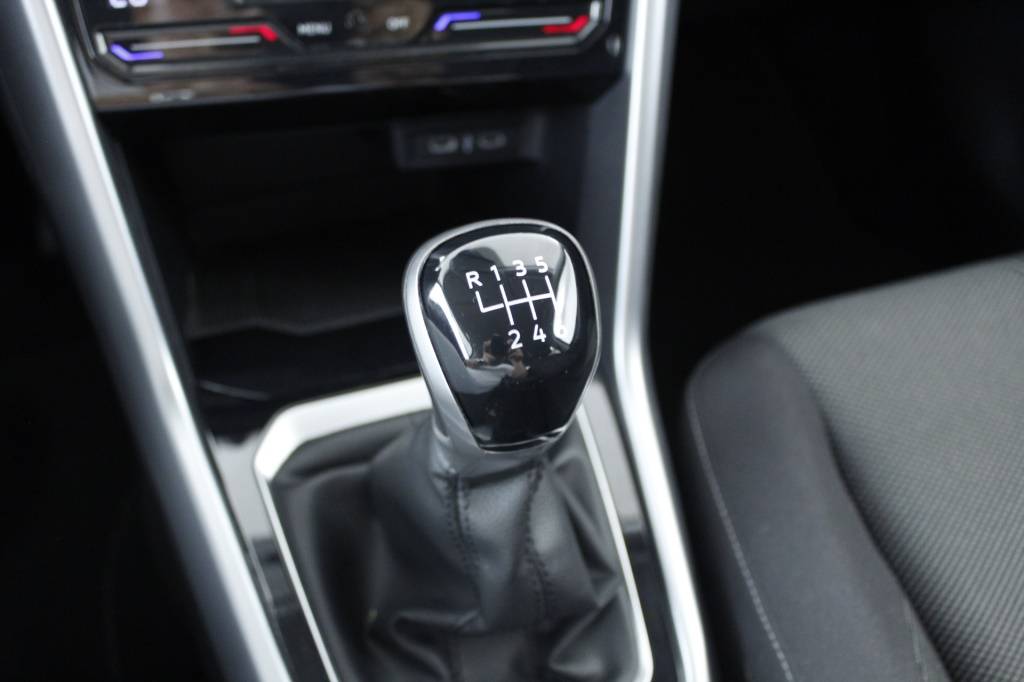 volkswagen-t-roc-2024-gasolina-999cc