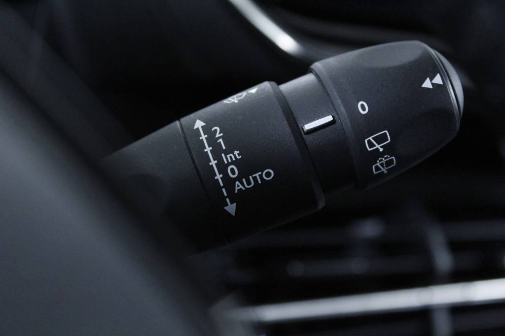 peugeot-2008-2024-gasolina-1199cc
