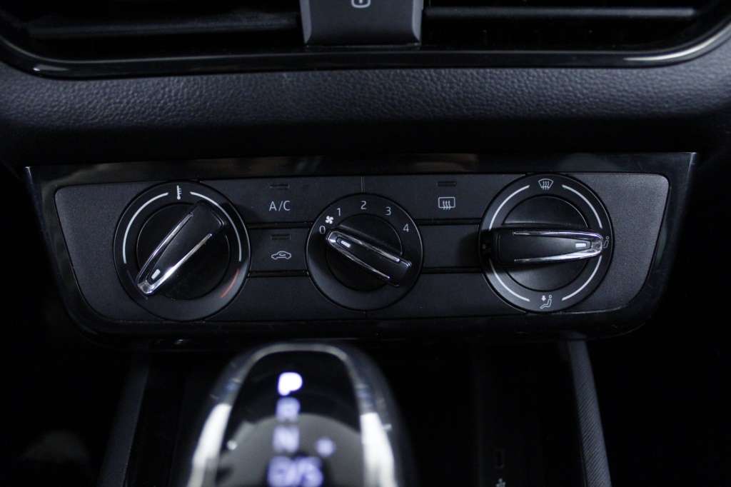 skoda-scala-2024-gasolina-999cc