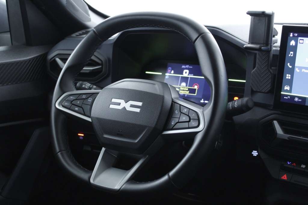 dacia-duster-2025-hibrido-1199cc