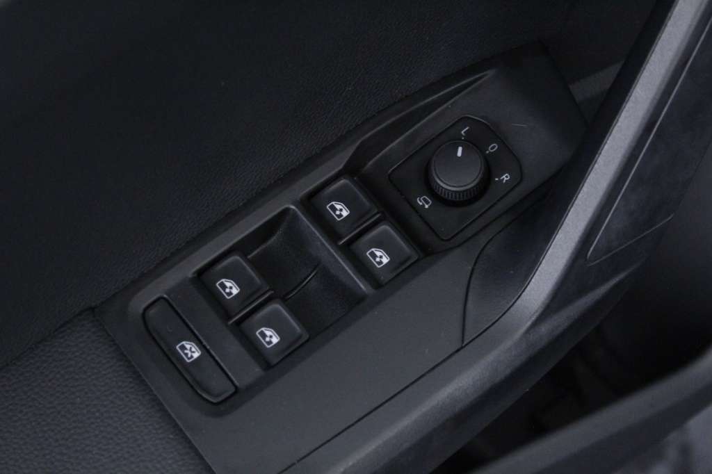 seat-arona-2024-gasolina-999cc