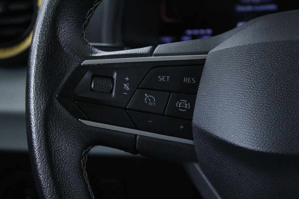 seat-arona-2024-gasolina-999cc