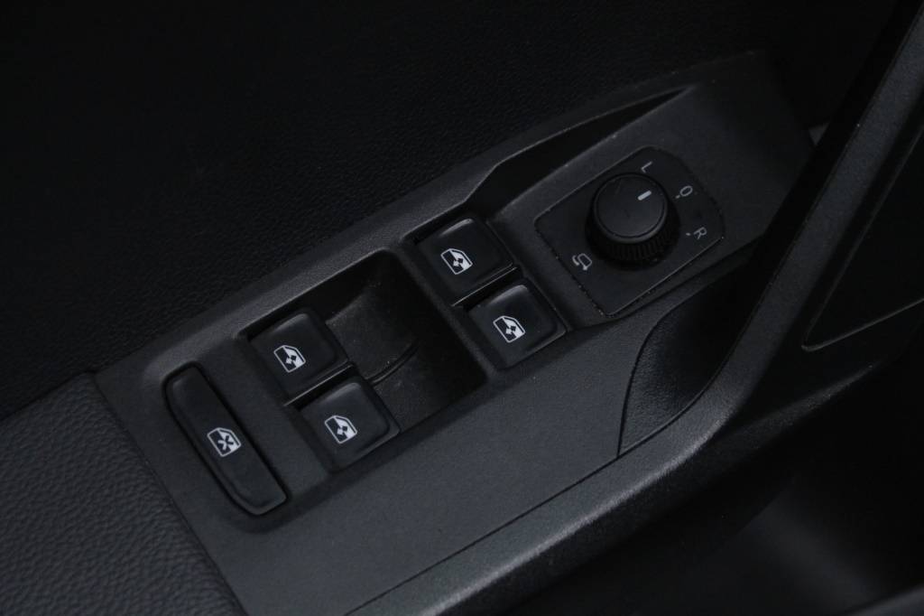 seat-arona-2024-gasolina-999cc