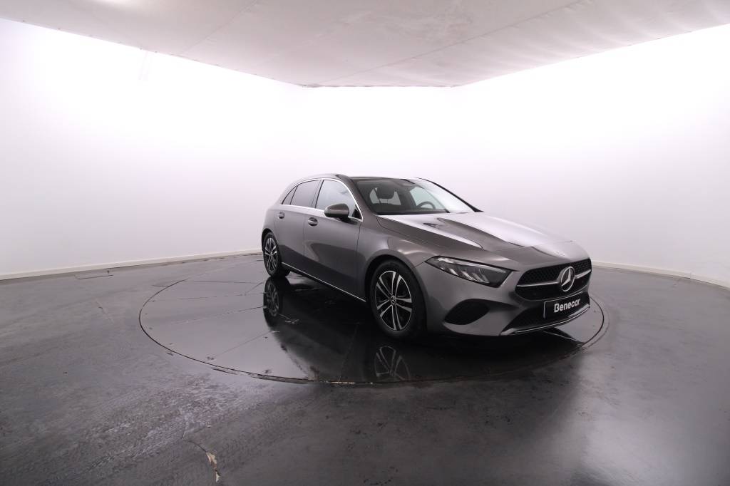 mercedes-benz-classe-a-2024-hibrido-1332cc