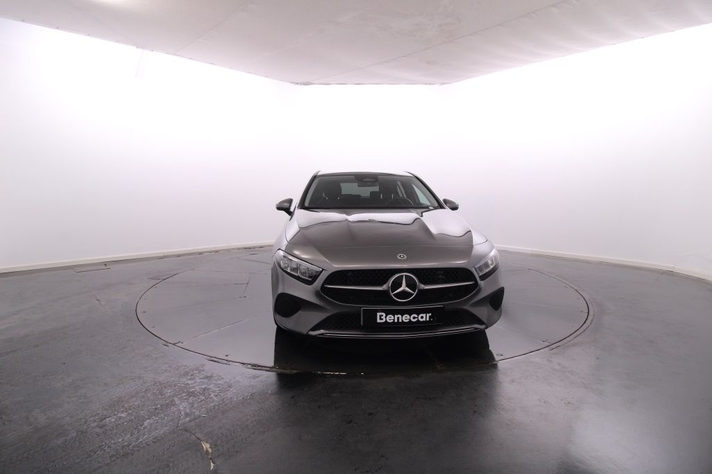 mercedes-benz-classe-a-2024-hibrido-1332cc