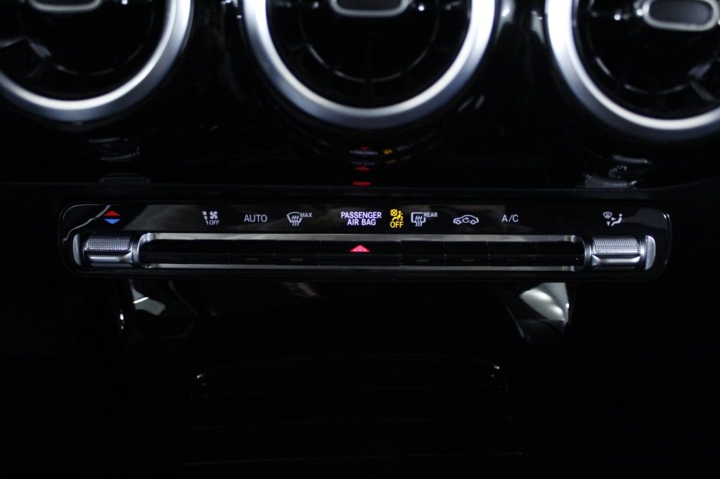 mercedes-benz-classe-a-2024-hibrido-1332cc