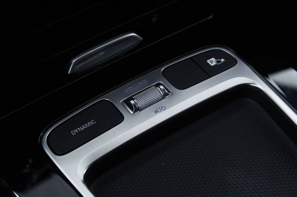 mercedes-benz-classe-a-2024-hibrido-1332cc