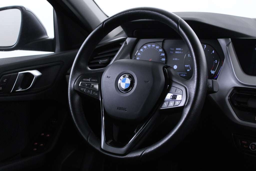 bmw-serie-1-2021-diesel-1496cc