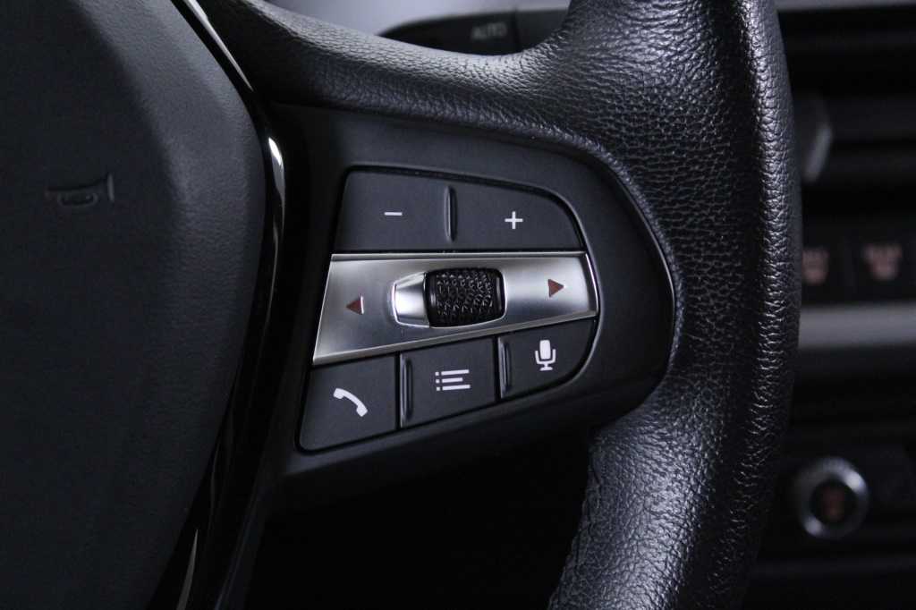 bmw-serie-1-2021-diesel-1496cc