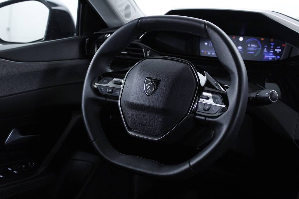 peugeot-408-2025-hibrido-1199cc