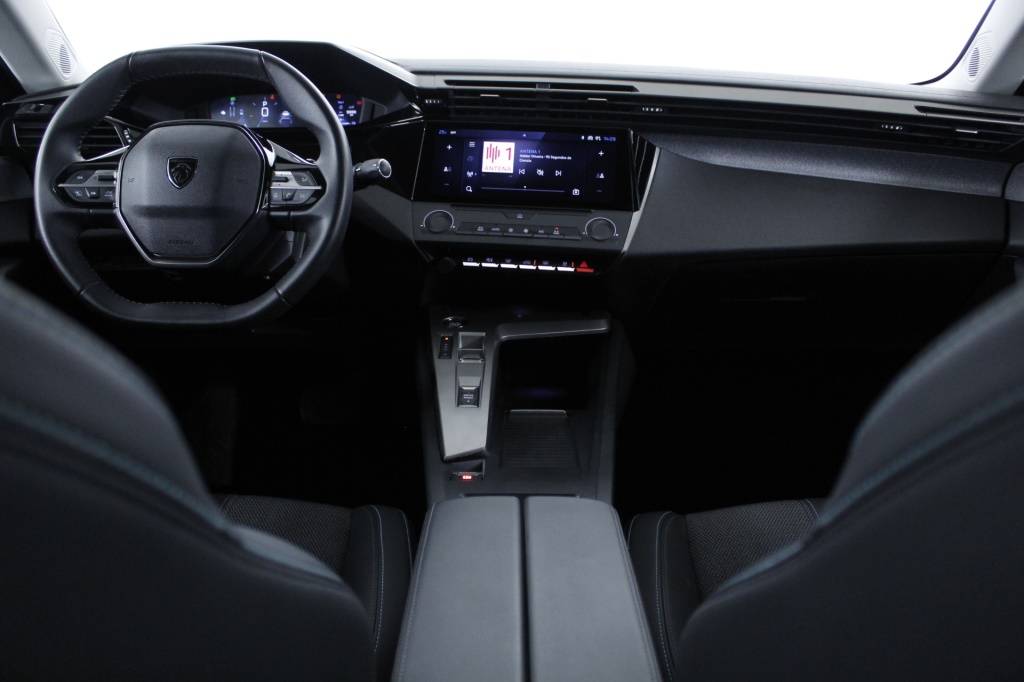 peugeot-408-2025-hibrido-1199cc