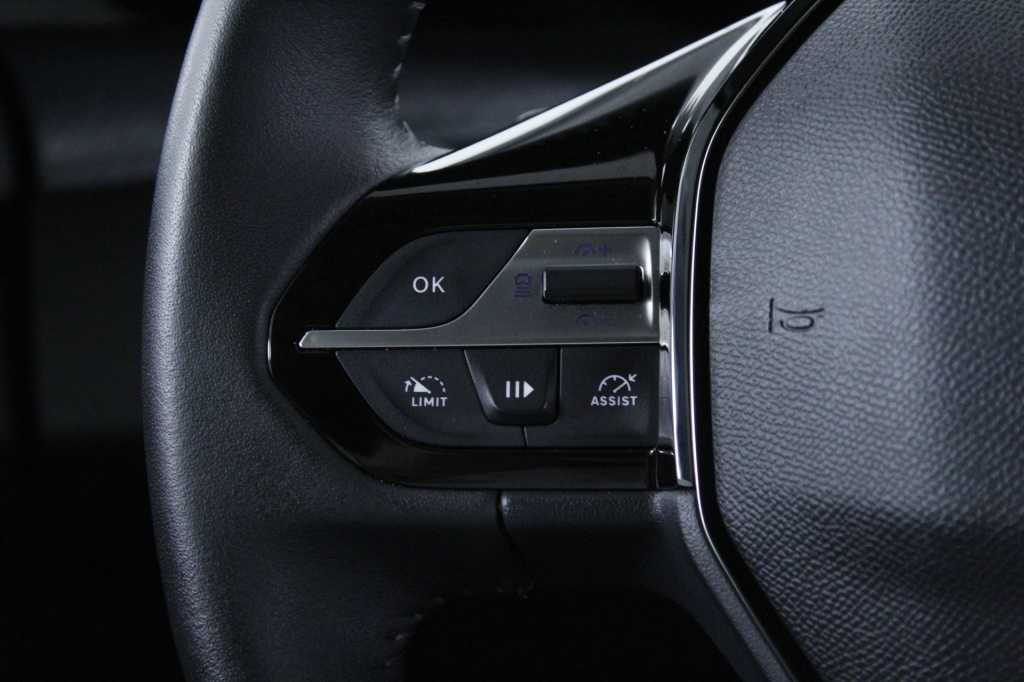 peugeot-408-2025-hibrido-1199cc