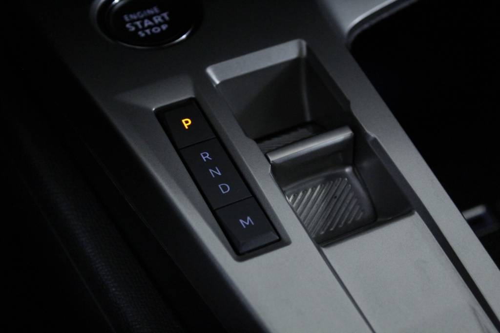 peugeot-408-2025-hibrido-1199cc