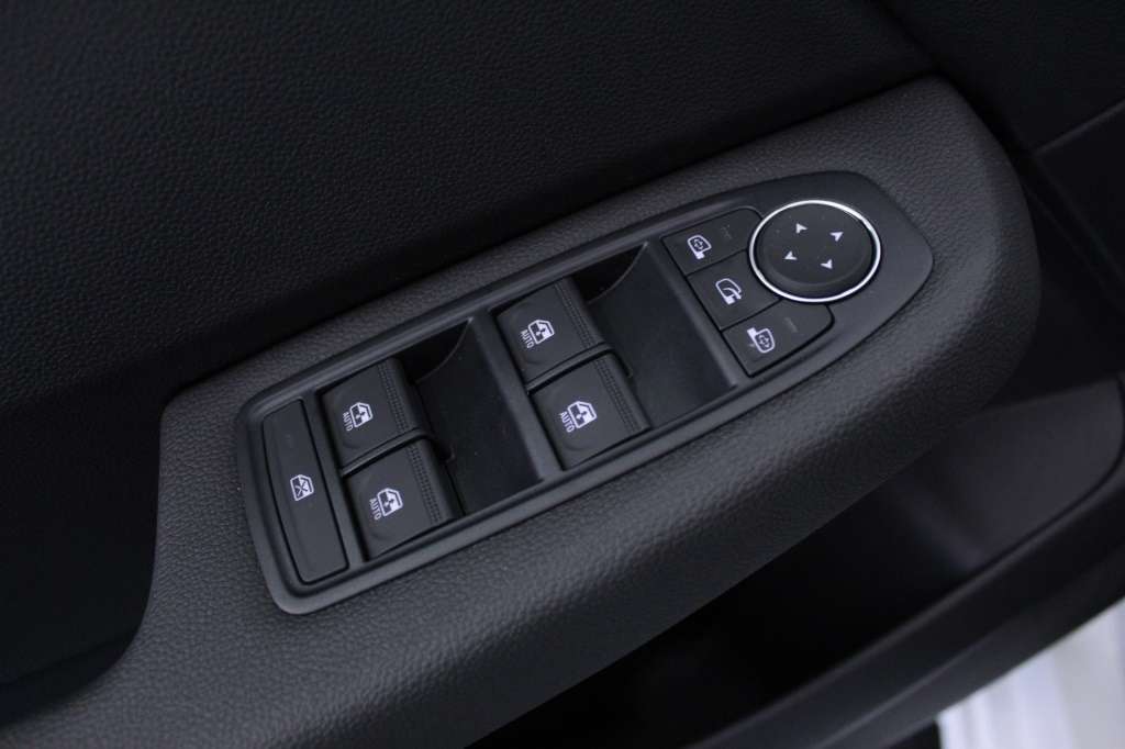 mitsubishi-colt-2024-gasolina-999cc