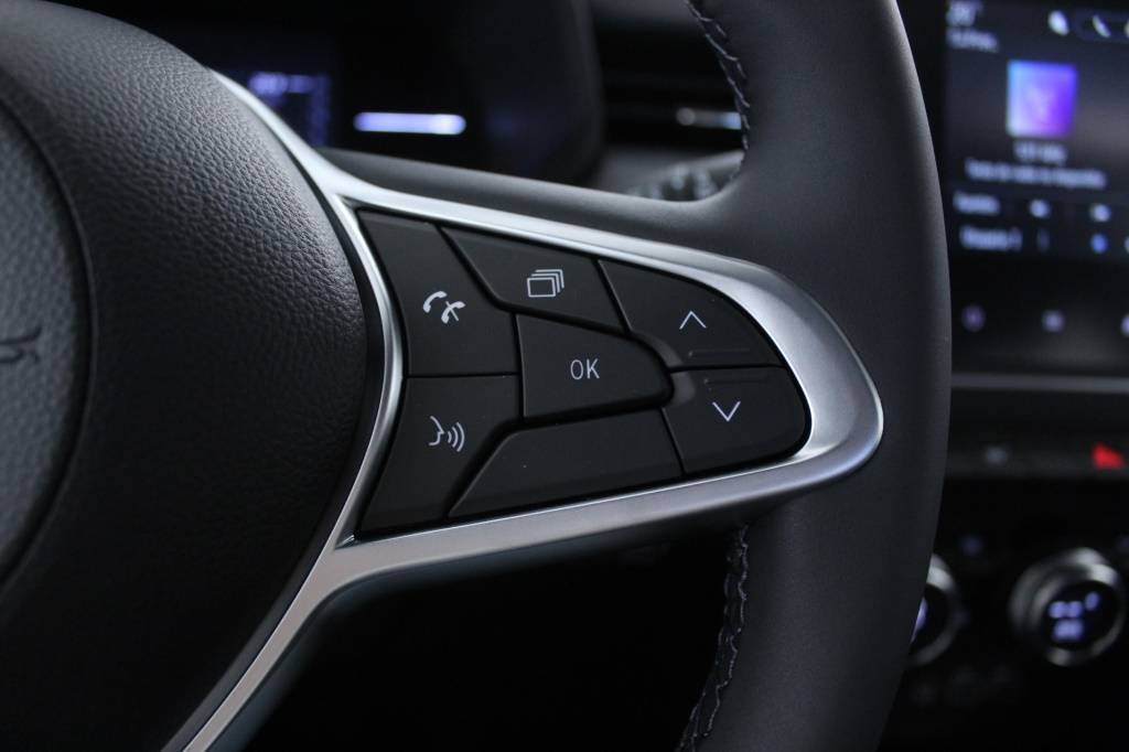 mitsubishi-colt-2024-gasolina-999cc