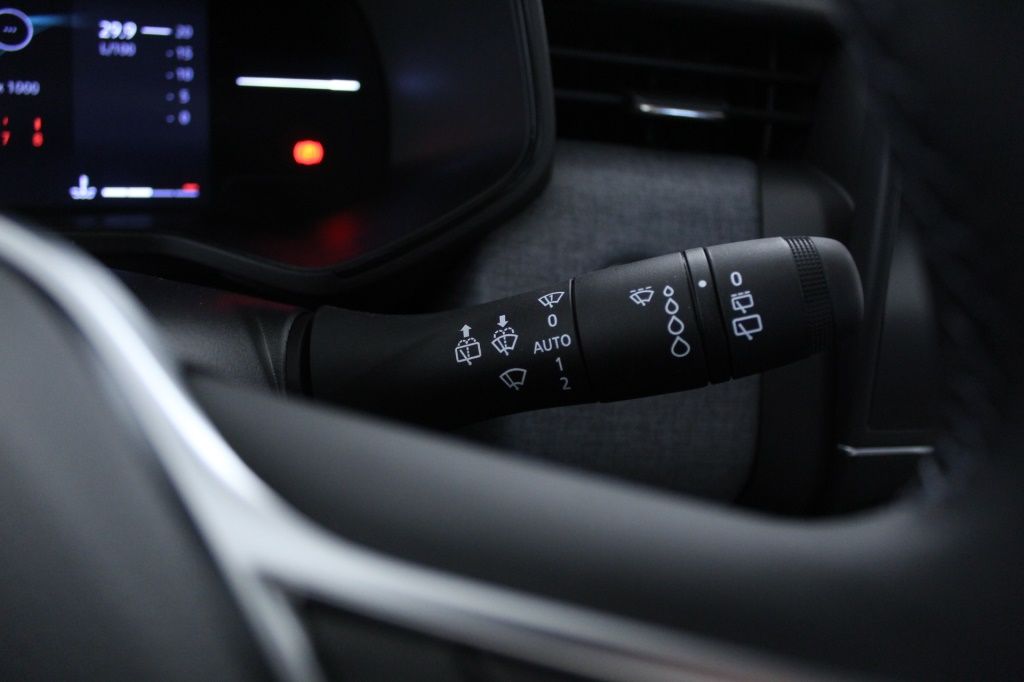 mitsubishi-colt-2024-gasolina-999cc