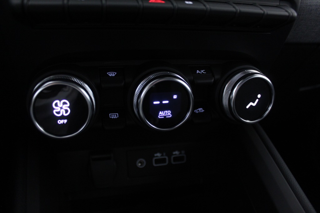 mitsubishi-colt-2024-gasolina-999cc