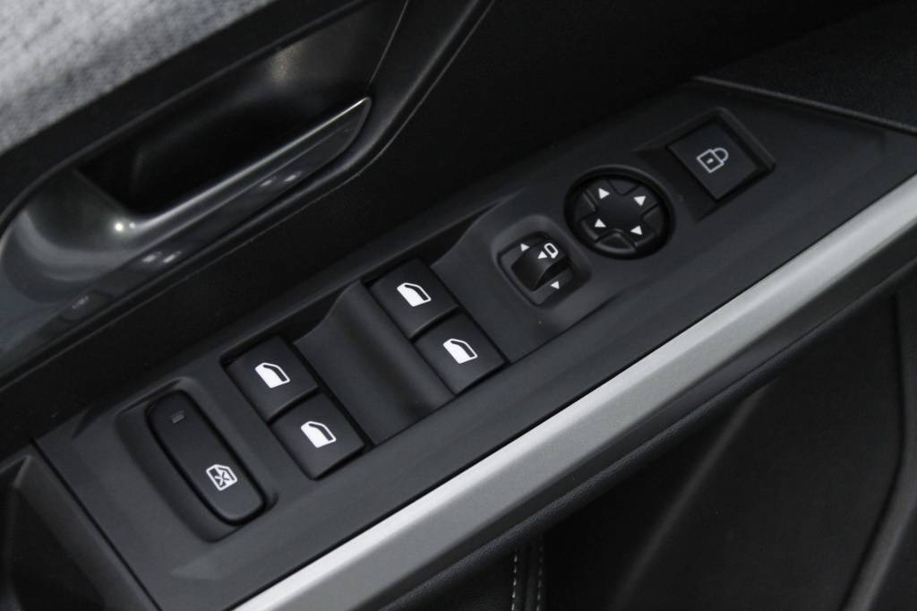 peugeot-3008-2025-hibrido-1199cc
