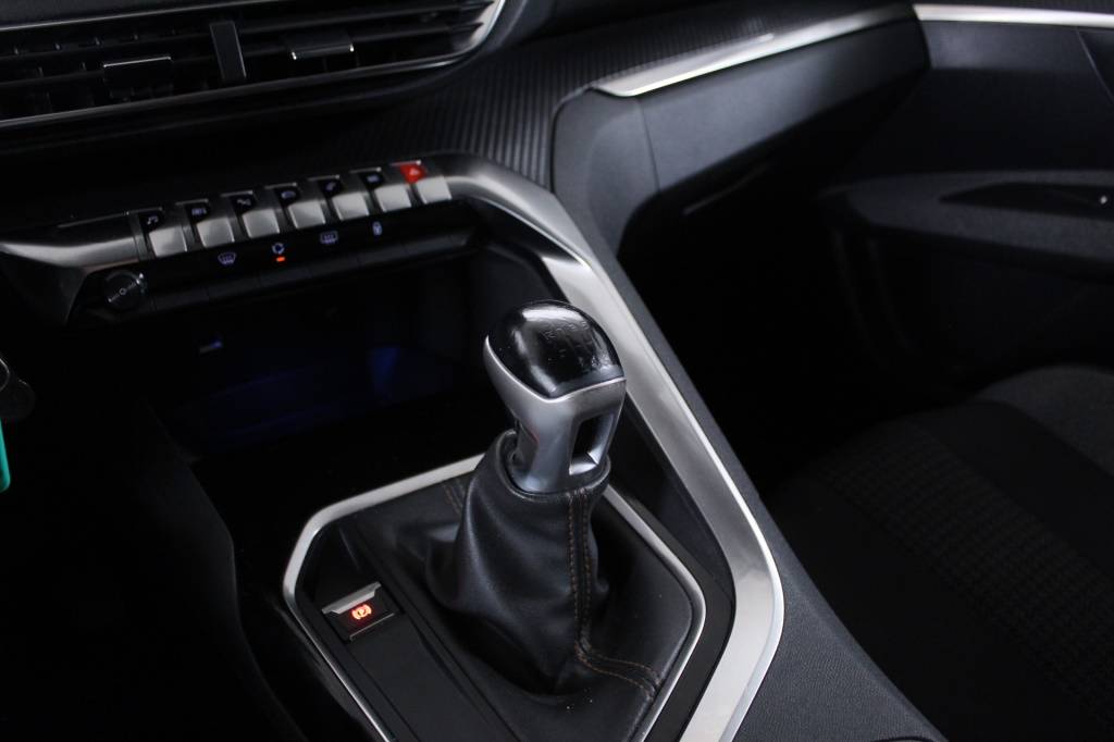 peugeot-3008-2019-diesel-1499cc