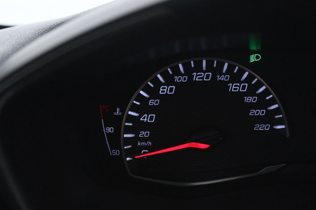 peugeot-208-2024-gasolina-1199cc