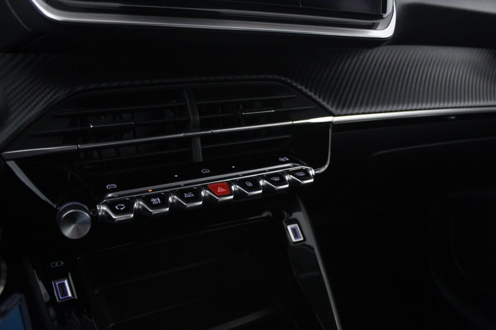 peugeot-208-2024-gasolina-1199cc