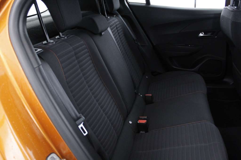 peugeot-2008-2022-gasolina-1199cc
