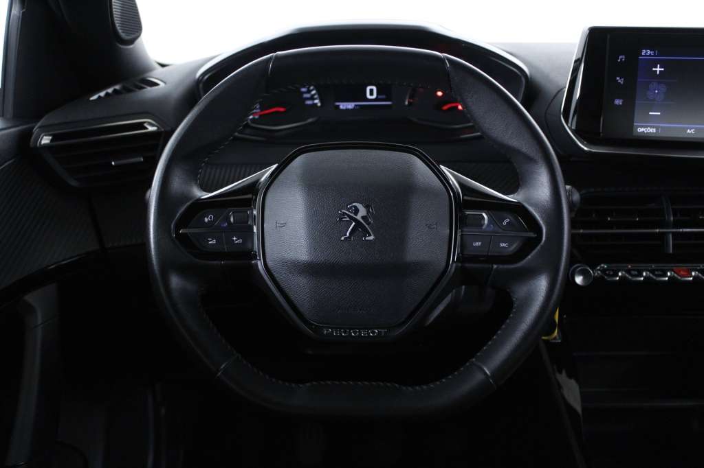peugeot-2008-2022-gasolina-1199cc