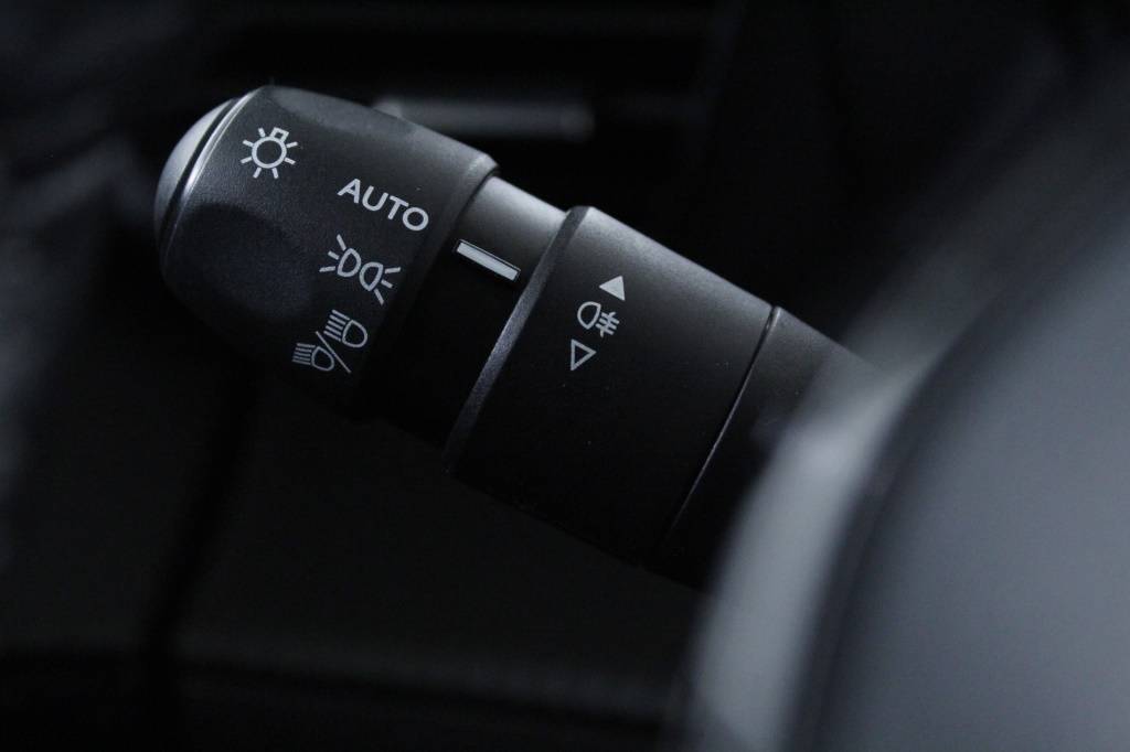 peugeot-2008-2022-gasolina-1199cc