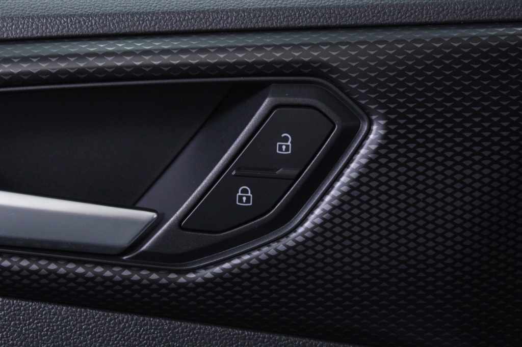 volkswagen-t-cross-2023-gasolina-999cc