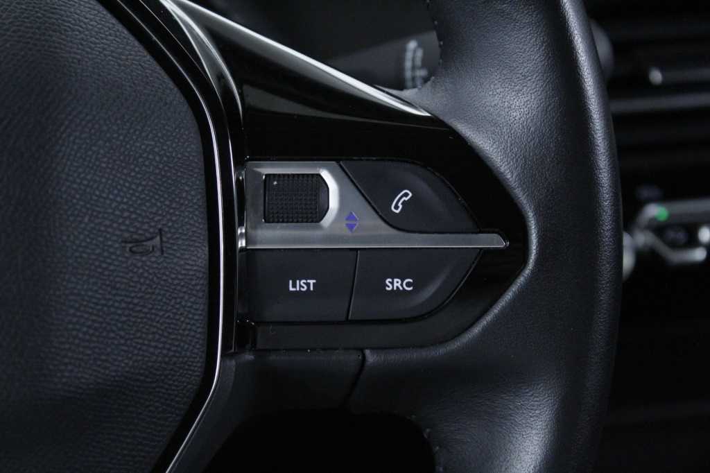 peugeot-208-2024-gasolina-1199cc