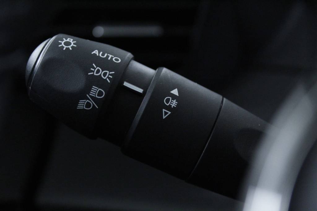 peugeot-208-2024-gasolina-1199cc