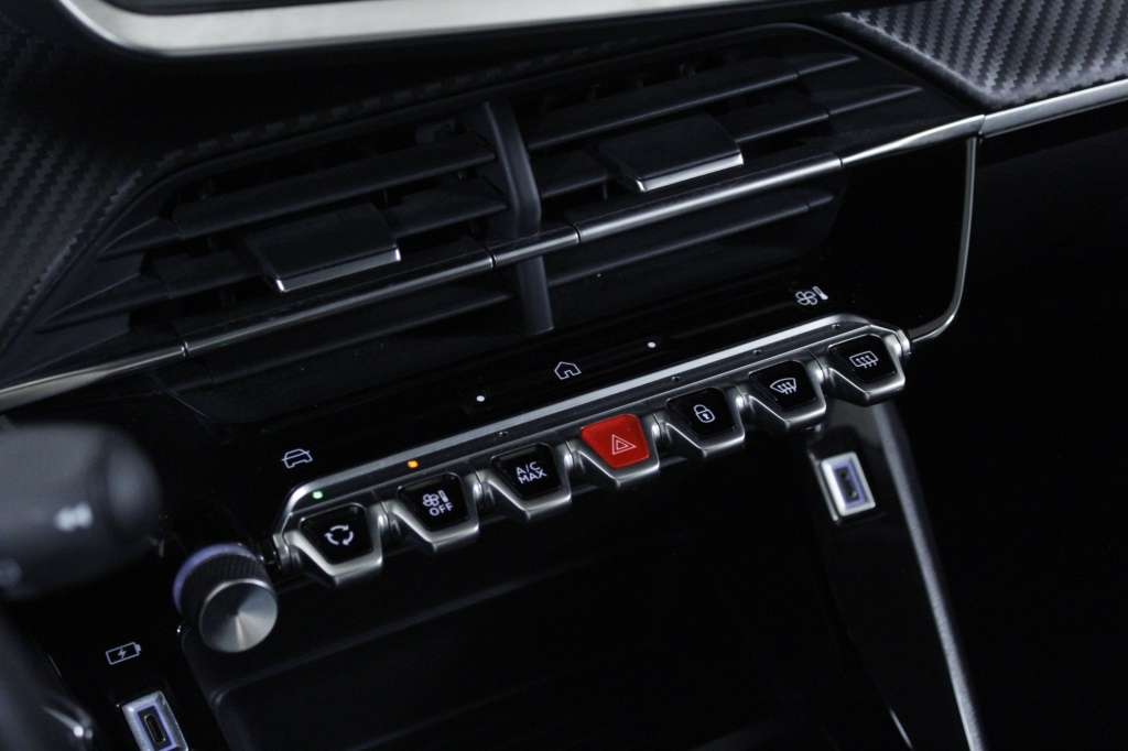 peugeot-208-2024-gasolina-1199cc