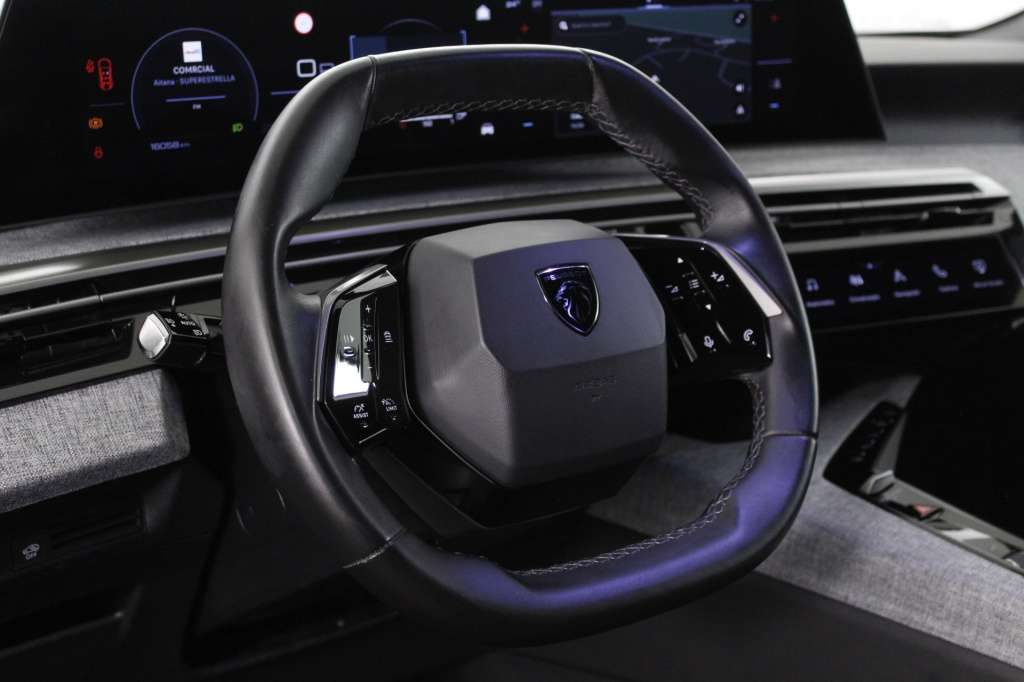 peugeot-5008-2025-hibrido-1199cc