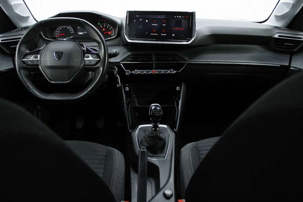 peugeot-208-2024-gasolina-1199cc