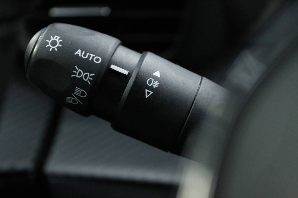 peugeot-208-2024-gasolina-1199cc