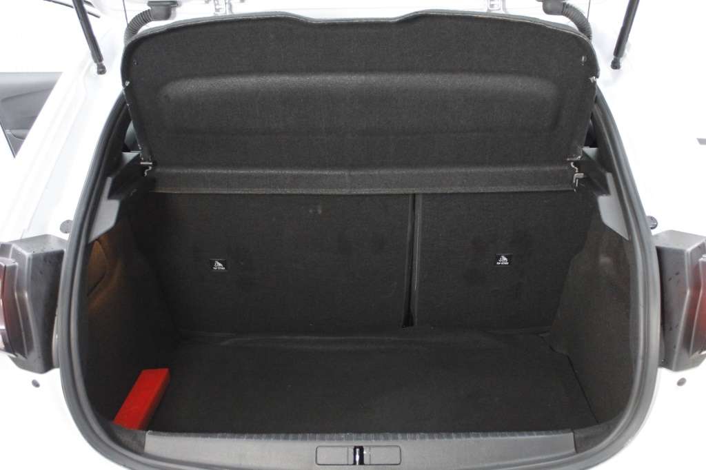 peugeot-208-2024-gasolina-1199cc