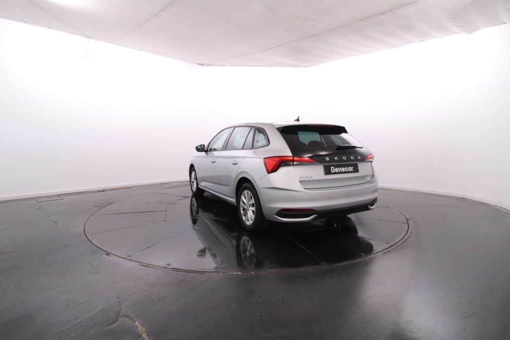 skoda-scala-2024-gasolina-999cc