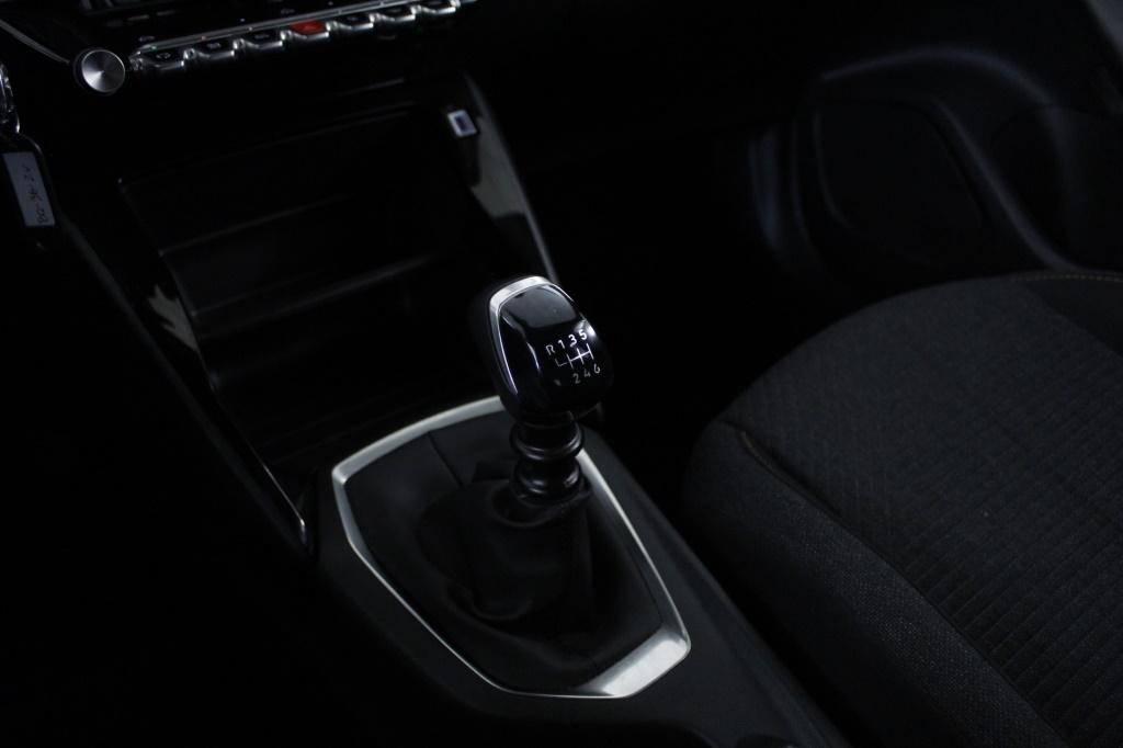 peugeot-2008-2025-gasolina-1199cc